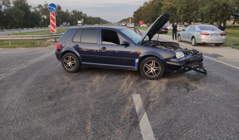 КБР. В Кабардино-Балкарии выясняются обстоятельства ДТП с участием легкового автомобиля и пассажирской Газели