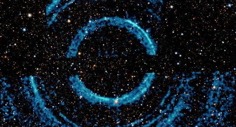 NASA обнаружили кольца вокруг черной дыры