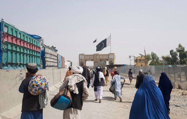 Пакистан открыл самый крупный пропускной пункт на границе с Афганистаном