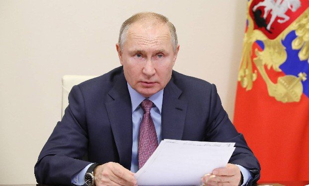 Путин определил "Мобильную карту" единым центром учета перевода ставок букмекеров