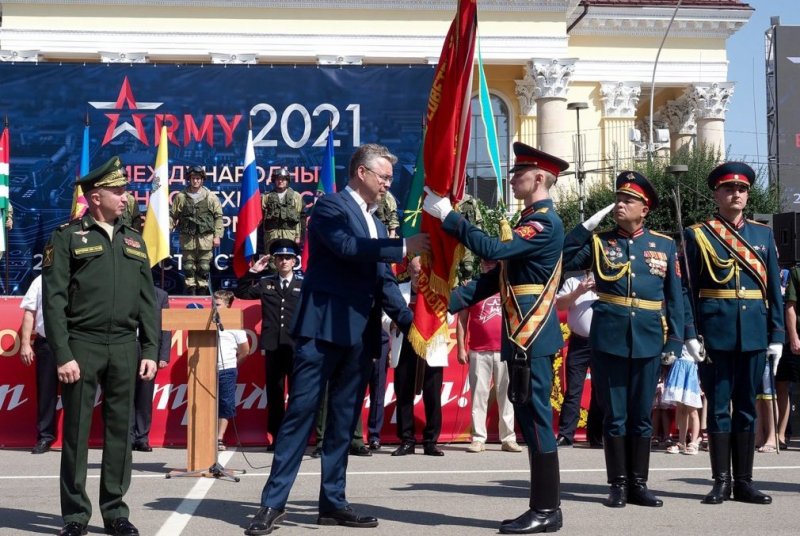 СТАВРОПОЛЬЕ. Ставрополье приняло на хранение боевое знамя 320-й стрелковой дивизии