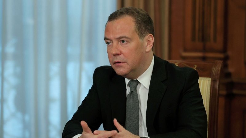 Twitter Дмитрия Медведева взломали неизвестные