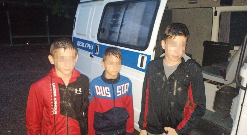 АДЫГЕЯ. В Адыгее полицейские за час нашли троих заблудившихся в лесу несовершеннолетних детей