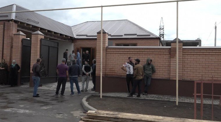 ЧЕЧНЯ. Менее чем за сутки РОФ им. А.-Х. Кадырова восстановил дом для погорельцев из села Кади-Юрт