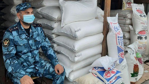 ЧЕЧНЯ. Продукция УИС республики выставлена на ярмарке выходного дня