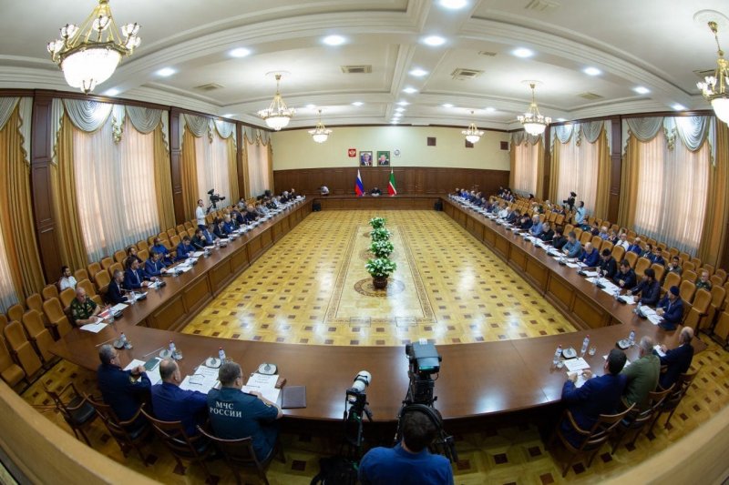 ЧЕЧНЯ. Рамзан Кадыров обсудил готовность школ к новому учебному году
