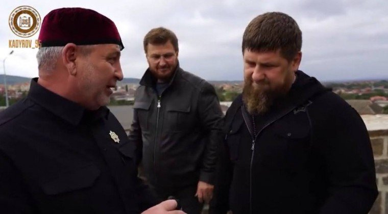 ЧЕЧНЯ. Рамзан Кадыров ознакомился с ходом строительства религиозного центра «Хьаьжин беш»