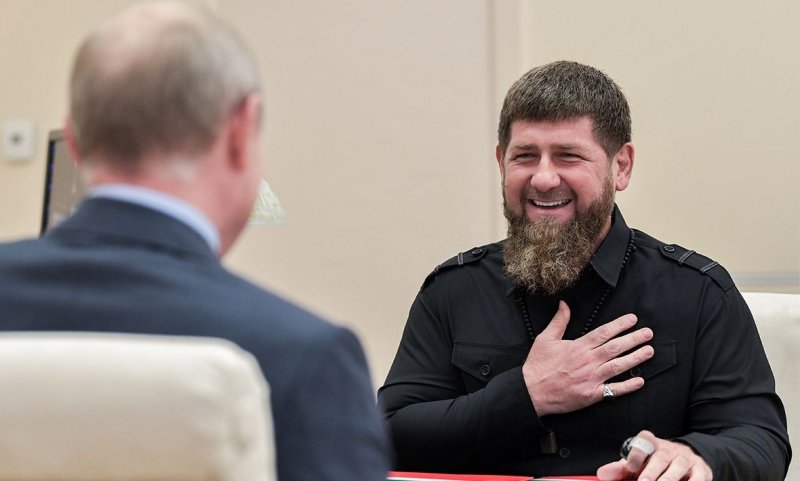 ЧЕЧНЯ. В ходе встречи с избранными главами регионов Президент РФ отметил достижения Рамзана Кадырова