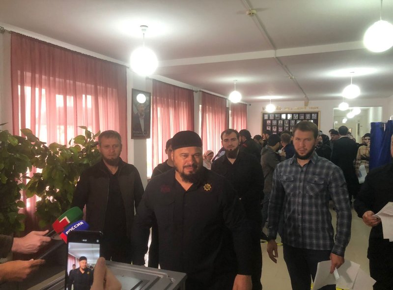 ЧЕЧНЯ. Жители с.Ахмат-Юрт активно голосуют на избирательном участке
