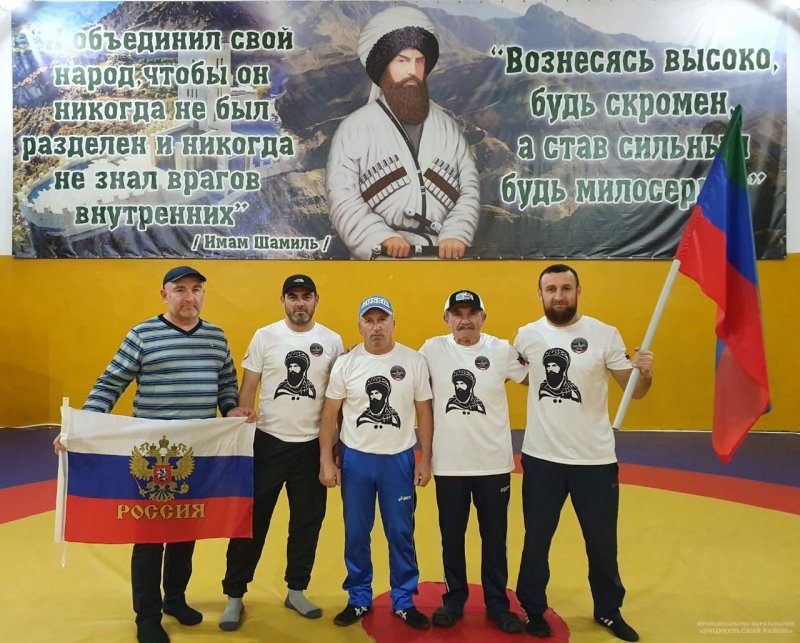 ДАГЕСТАН. В ДЮСШ поселка Шамилькала чествовали ветерана спорта и труда Сулеймана Магомедова