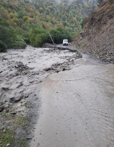 ДАГЕСТАН. В результате дождей в Дагестане повреждены дороги