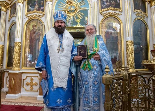 КЧР. Архиепископ Феофилакт помолился у места упокоения протоиерея Павла Агеева