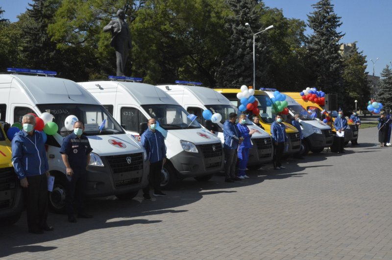 КЧР. Автопарк школ и станций скорой помощи КЧР пополнился 28 новыми автомобилями