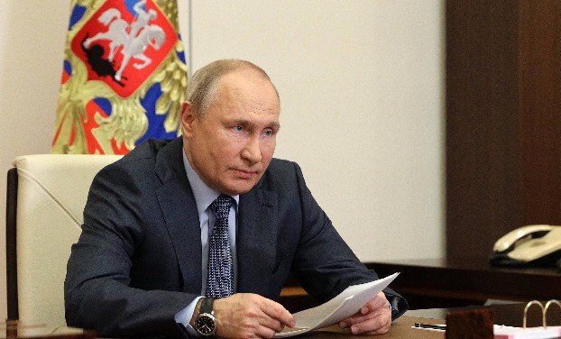 Путин поручил предусмотреть средства на индексацию зарплат силовиков выше уровня инфляции