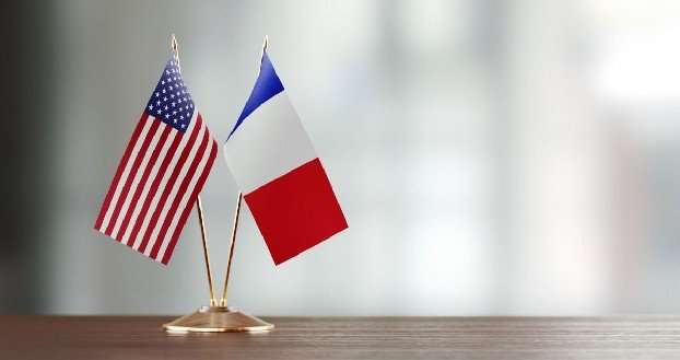 США сожалеют о решении Франции отозвать посла из Вашингтона для консультаций