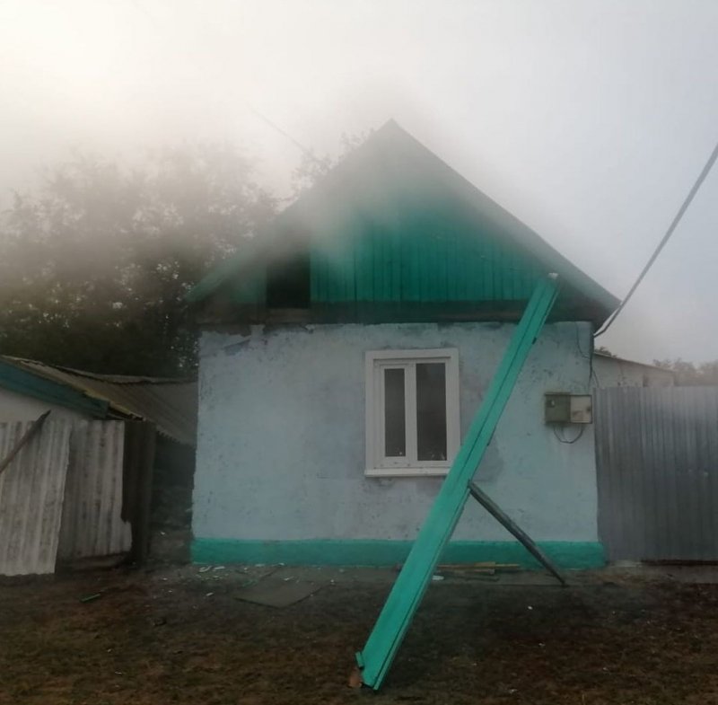 СТАВРОПОЛЬЕ. Жилой дом загорелся в селе на Ставрополье из-за удара молнии
