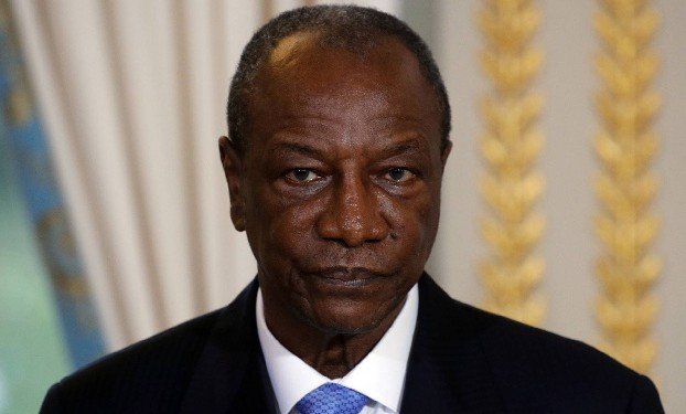 В Гвинее лидер мятежников полковник Думбуя объявил об аресте президента страны