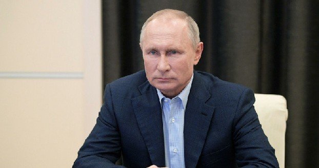 Владимир Путин уходит на самоизоляцию из-за случая COVID-19 в его окружении