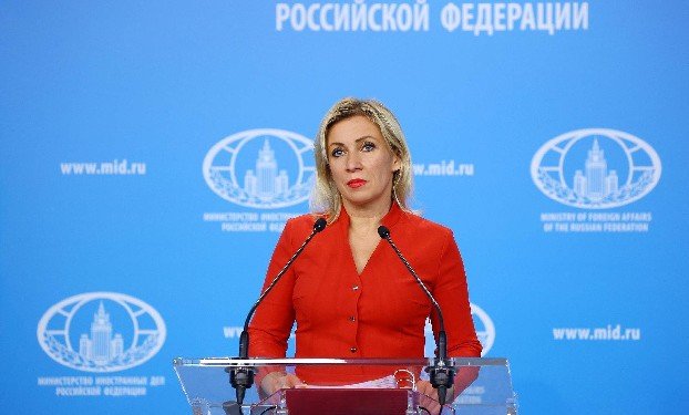 Захарова удивилась реакции Парижа на AUKUS, напомнив об отмене контракта по "Мистралям"
