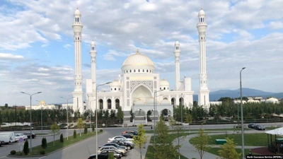 ЧЕЧНЯ.  Шалинская Белая мечеть