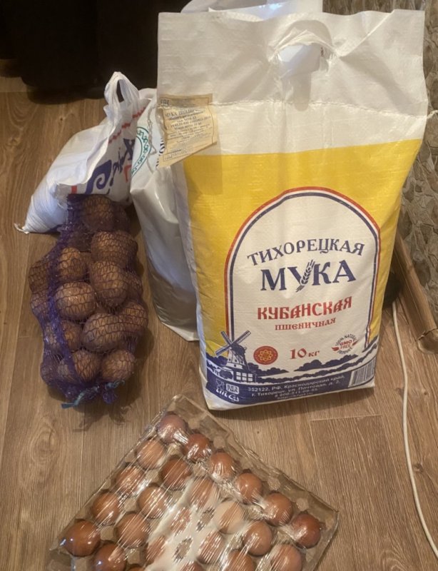 ЧЕЧНЯ. Активисты Народного фронта вручили пенсионерам Чечни продуктовые наборы в честь Дня пожилого человека