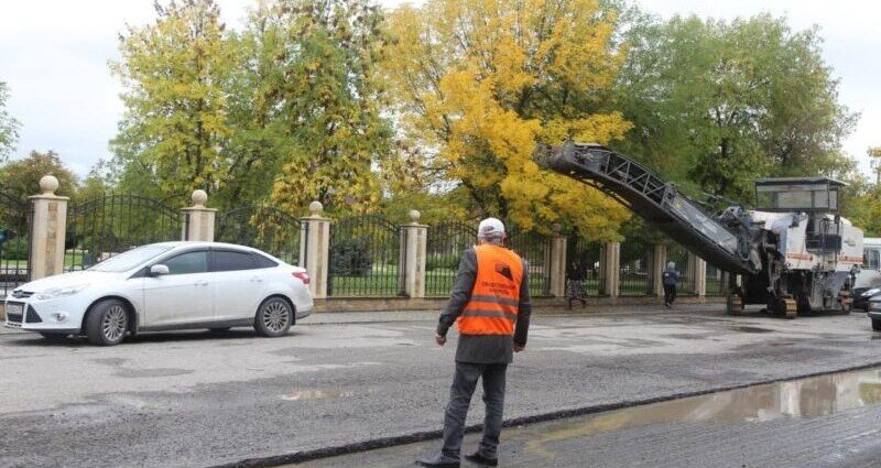 ЧЕЧНЯ. В Грозном в рамках национального проекта «Безопасные качественные дороги» идет ремонт улицы Кутузова