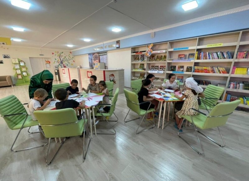 ЧЕЧНЯ. В модельной детской библиотеке прошел конкурс «Солнечная акварель детства»