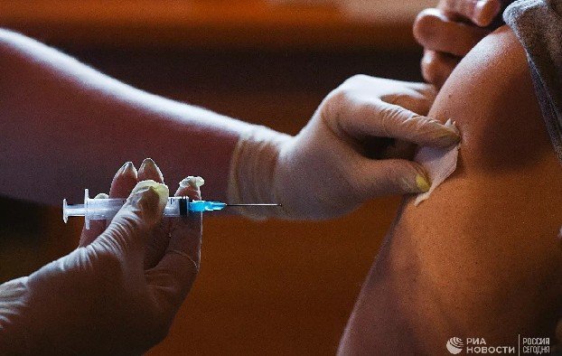 Гинцбург раскрыл возможное название вакцины от COVID-19 для детей