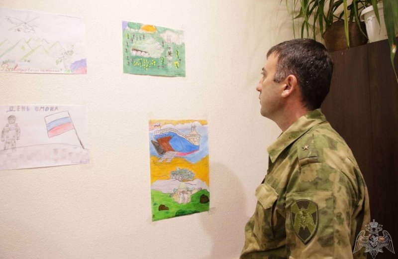 КБР. В Управлении Росгвардии по Кабардино-Балкарской республике проходит выставка детских рисунков