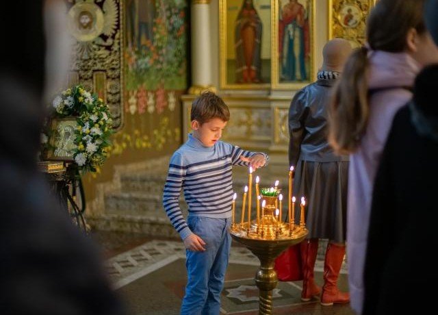 КЧР. Архиепископ Феофилакт совершил воскресную литургию в Спасском соборе Пятигорска