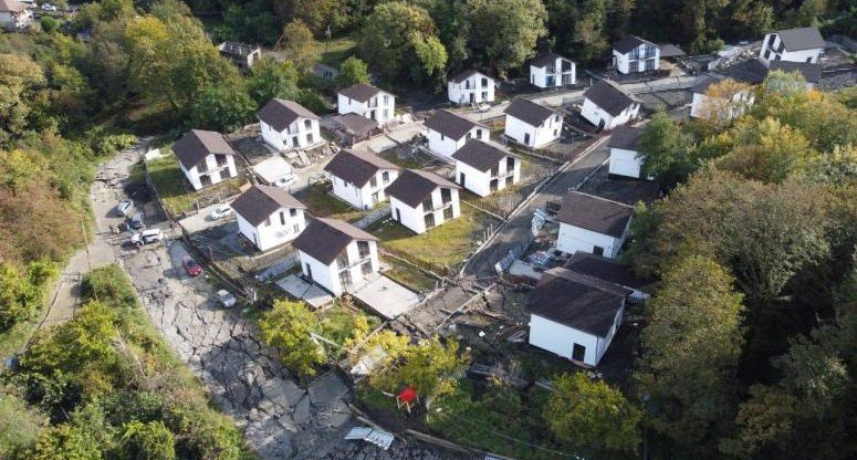 КРАСНОДАР. ​Опубликованы кадры масштабных разрушений в сочинском поселке Сергей-Поле