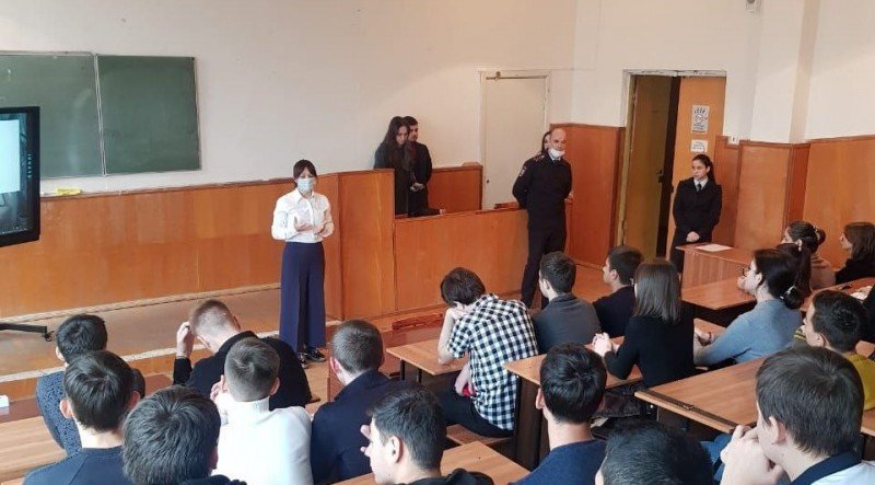 С. ОСЕТИЯ. Наркополицейские Северной Осетии рассказывают студентам о губительных последствиях наркомании