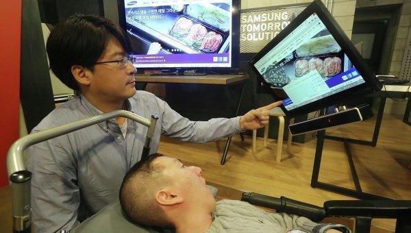 Samsung представил компьютерную мышь, управляемую движениями глаз