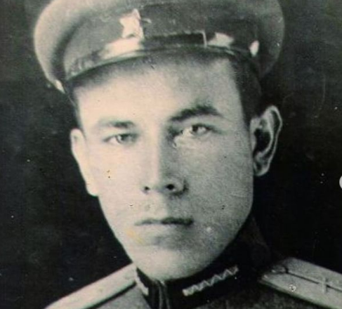 ЧЕЧНЯ.  Участник Великой Отечественной войны, танкист Хамид Алироев