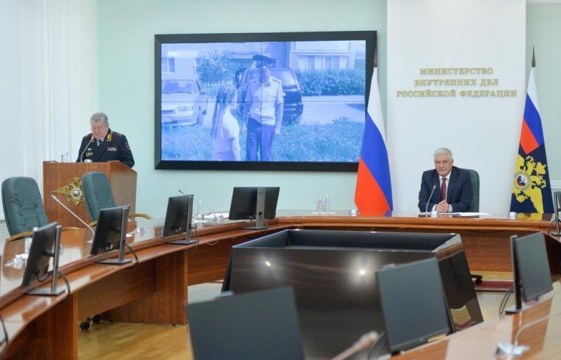 ЧЕЧНЯ. Глава МВД наградил полицейских за мужество и героизм при спасении людей