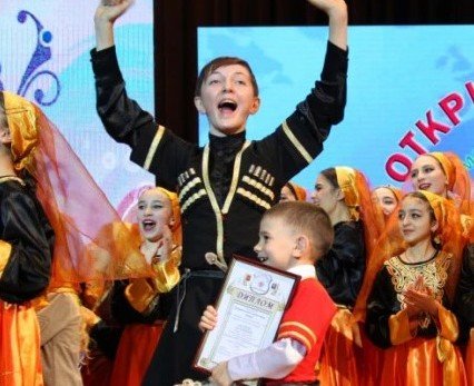ЧЕЧНЯ. Мин культуры  ЧР сообщает: с 18-21 ноября пройдет фестиваль-конкурс детского творчества
