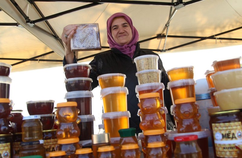 ЧЕЧНЯ. На конкурсе «Лучший мед России» в Чечне представили более 350 видов меда со всей страны
