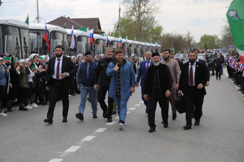 ЧЕЧНЯ. Р. Кадыров: «Работники транспорта — настоящие труженики»