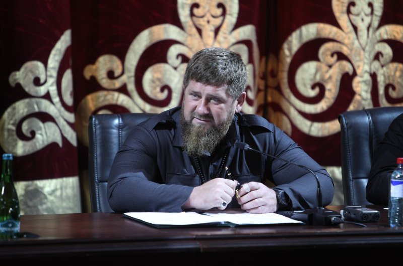ЧЕЧНЯ. Рамзан Кадыров призвал чеченцев и ингушей не опускаться до уровня взаимных оскорблений