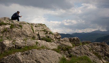 ЧЕЧНЯ. Ученые-спелеологи из Чеченского и Крымского университетов нашли в Чечне рукотворные пещеры