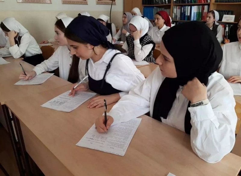 ЧЕЧНЯ. В ЧГПУ прошла предметная олимпиада по чеченскому языку среди школьников