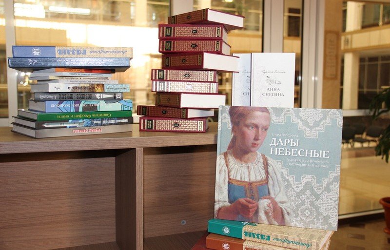 ЧЕЧНЯ. В Нацбиблиотеку поступили новые книги от коллег из Рязанской универсальной библиотеки
