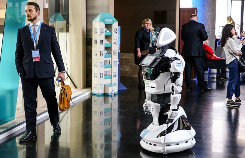 ЧЕЧНЯ. В отеле Грозного туристов встретит робот
