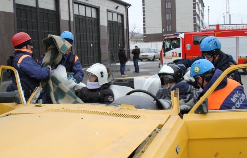 ЧЕЧНЯ. В России за неделю пожарные и спасатели оказали помощь более 1,2 тыс. пострадавшим при ДТП