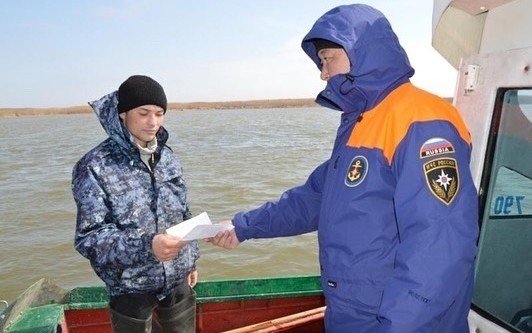 КАЛМЫКИЯ. Сотрудники ГИМС проводят рейды по безопасности рыбаков в осенний период!