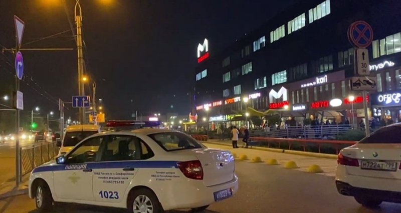 КРЫМ. Несколько торговых центров в Симферополе эвакуированы из-за сообщений о минировании