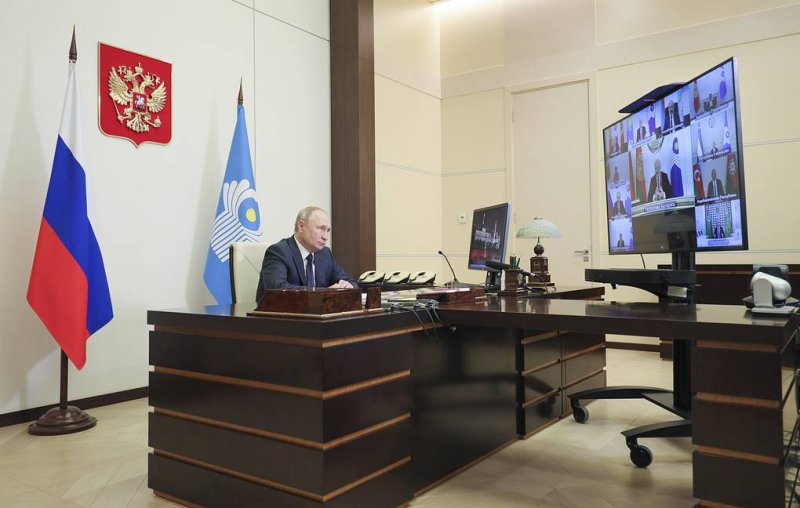 Президент России призвал не торопиться с признанием правительства талибов