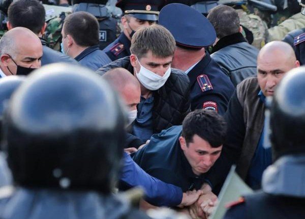 РОСТОВ. В Ростове осудили пятерых участников массовых беспорядков во Владикавказе