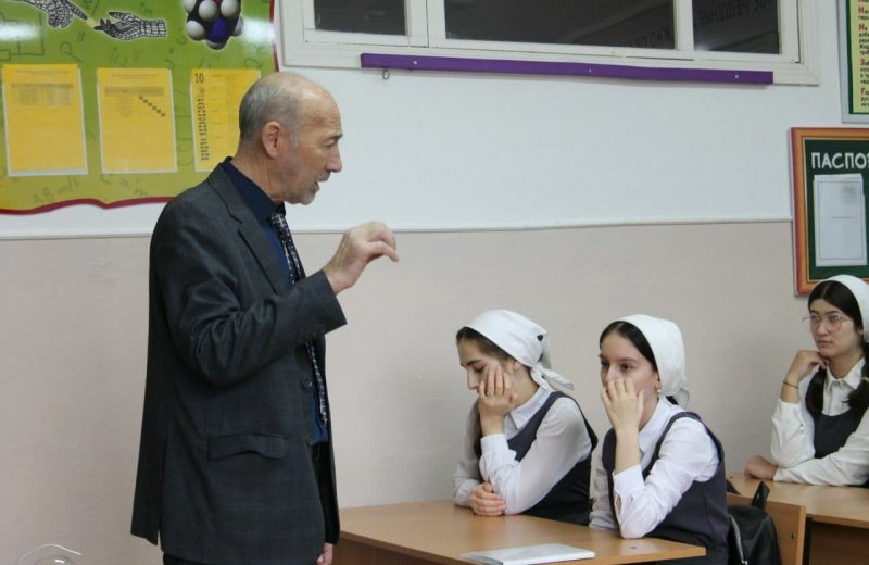 ЧЕЧНЯ. «Физический десант» ЧГПУ продолжает встречи со школьниками