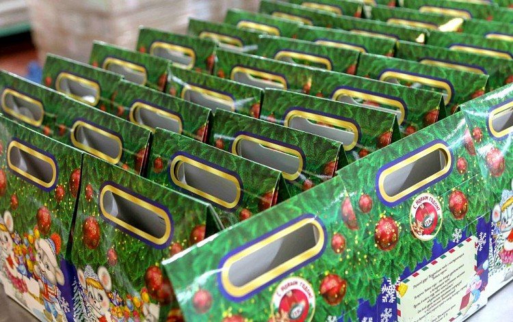 ЧЕЧНЯ. Фонд Кадырова к Новому году подготовил 27 000 подарков для детей